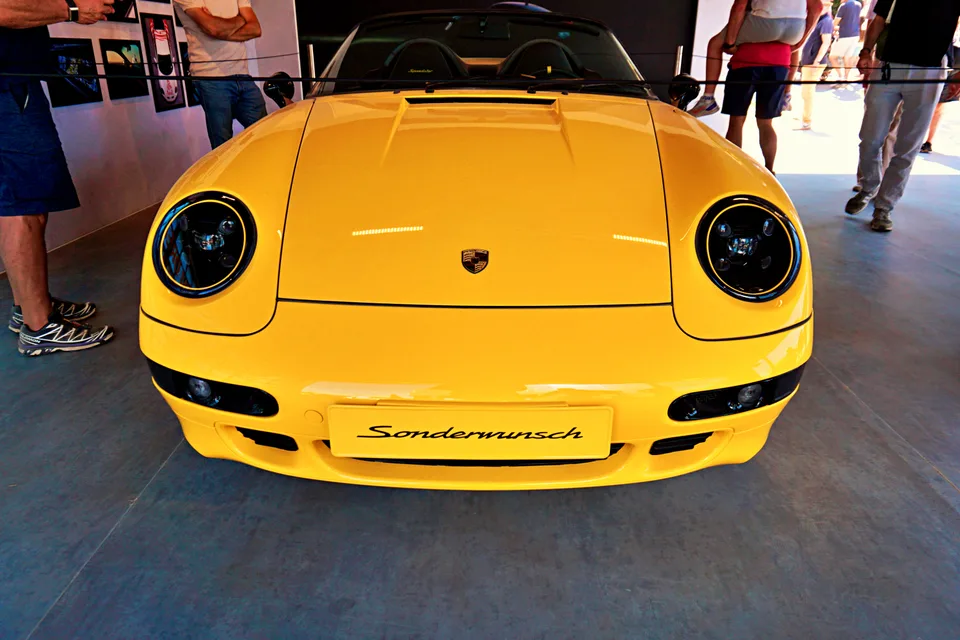 Yellow Porsche Speedster seen from the front